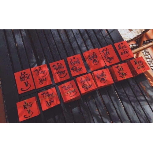 Giấy đỏ Thư pháp