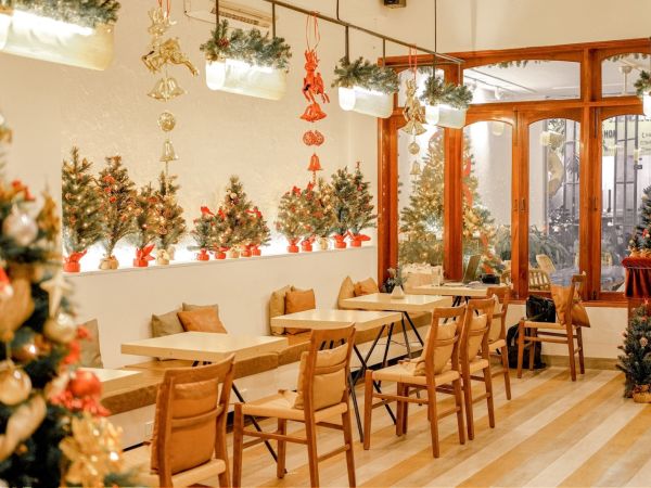 Các phụ kiện trang trí Noel các quán cafe thường dùng