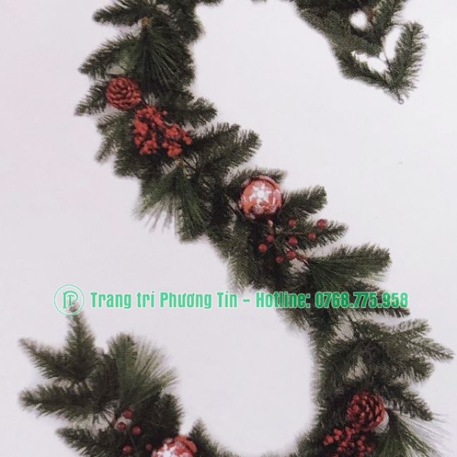 Dây trang trí đầu nhọn 4 loại lá có trang trí