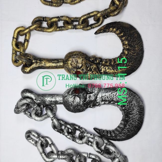 Xích kèm lưỡi hái móc câu