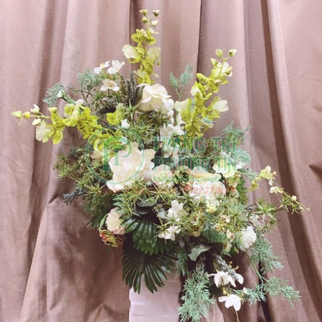 Bình hoa sắc xuân