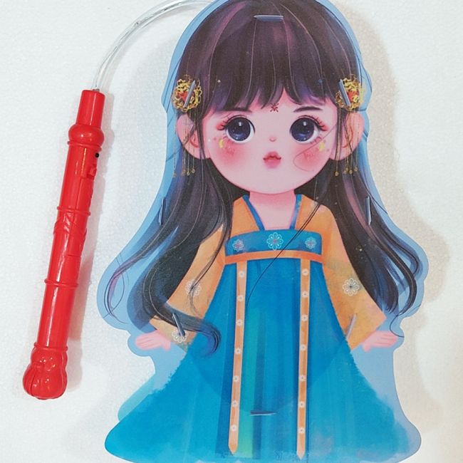 Lồng đèn chạy pin phát nhạc bé gái đầm xanh