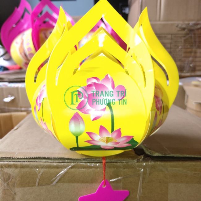 Lồng đèn trung thu hoa sen vàng