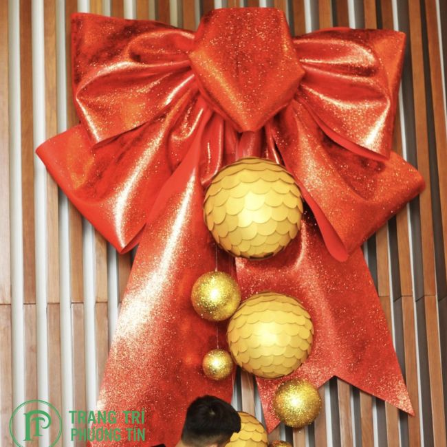 Nơ đỏ trang trí Giáng Sinh