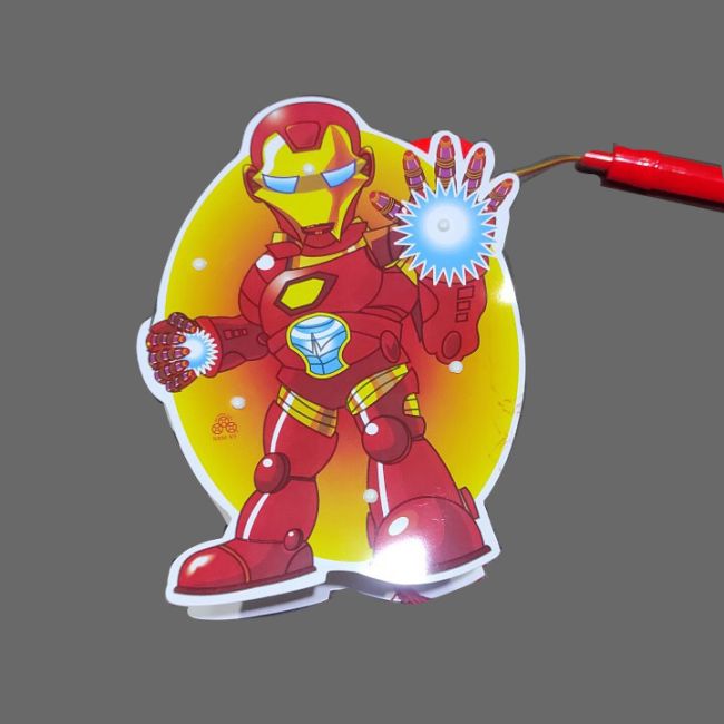 Lồng đèn trung thu Siêu nhân pin nhạc