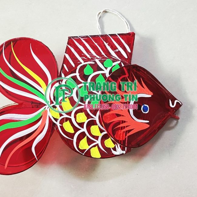 Lồng đèn giấy kiếng hình cá màu đỏ