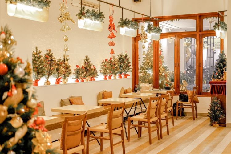 Các phụ kiện trang trí Noel các quán cafe thường dùng