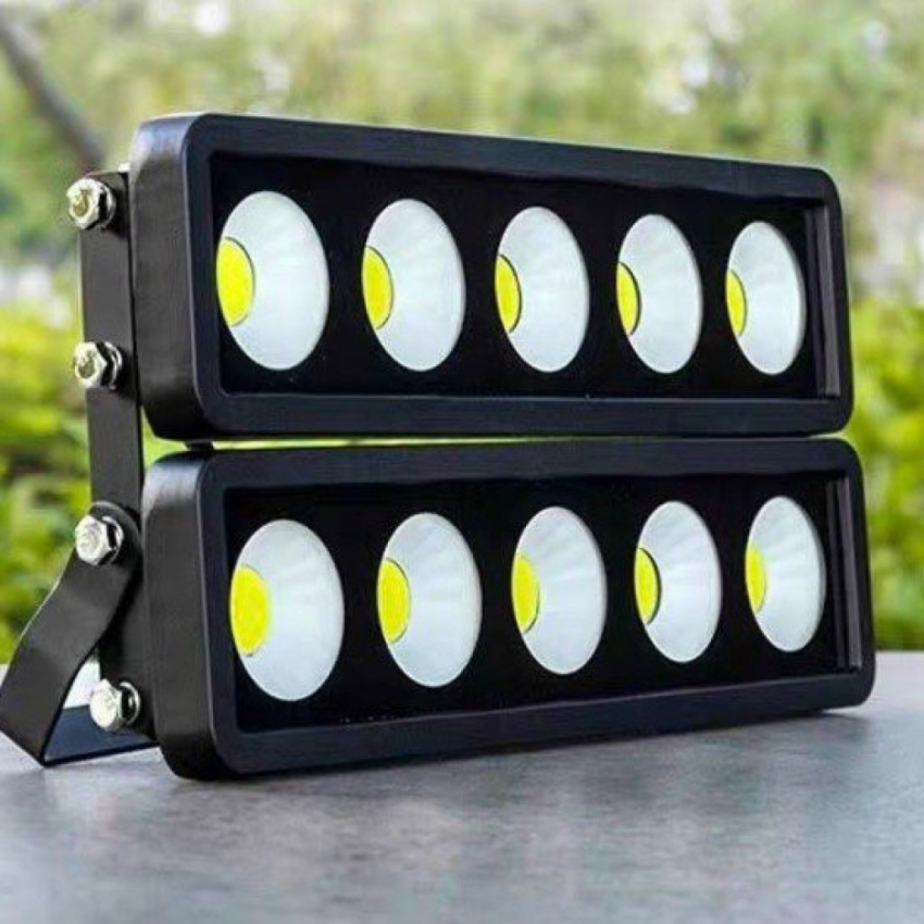 Đèn pha LED cốc 2